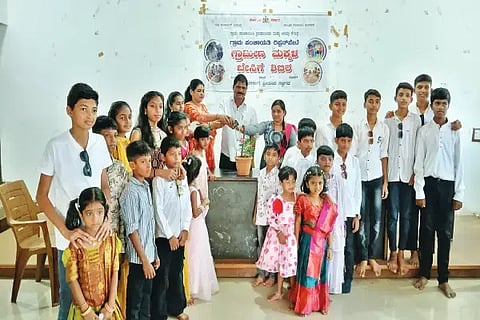 ರಿಪ್ಪನ್‌ಪೇಟೆ ಮಕ್ಕಳ ಬೇಸಿಗೆ ಮಕ್ಕಳ ಶಿಬಿರ ಕಾರ್ಯಕ್ರಮವನ್ನು ತ.ಮ.ನರಸಿಂಹ ಉದ್ಘಾಟಿಸಿದರು. ಶಾಲಿನಿ, ಲಕ್ಷ್ಮೀ, ವಾಹಿದಾ ಇತರರಿದ್ದರು.