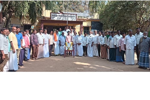 ಸಿರಿಗೇರಿ ಗ್ರಾಪಂ ಆವರಣದಲ್ಲಿ ಶ್ರೀ ಸಿದ್ದರಾಮೇಶ್ವರ ಜಯಂತಿ ಆಚರಿಸಲಾಯಿತು. ಕಾರ್ಯದರ್ಶಿ ಸಿದ್ದರಾಮ, ಪ್ರಮುಖರಾದ ವಿ ಹನುಮೇಶ್, ಬಕಾಡೆ ಈರಯ್ಯ, ಲಕ್ಷ್ಮಣ್, ಭಜಂತ್ರಿ ರಮೇಶ್, ಗ್ರಾಪಂ ಸಿಬ್ಬಂದಿ ಇದ್ದರು.