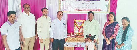 ಸಂಡೂರಿನ ತಾಲೂಕು ಕಚೇರಿಯಲ್ಲಿ ಸಂತ ಸೇವಾಲಾಲ್ ಜಯಂತಿ ಆಚರಿಸಲಾಯಿತು. 