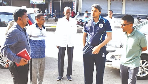ಉತ್ತರಾಖಂಡದ ಹಲದ್ವಾನಿ ರಾಮಲೀಲಾ ಮೈದಾನದಲ್ಲಿ ಎಐಸಿಸಿ ಅಧ್ಯಕ್ಷ ಮಲ್ಲಿಕಾರ್ಜುನ ಖರ್ಗೆ ಭಾಷಣ ಮಾಡಿ ಹೋದ ಬಳಿಕ ಆ ಸ್ಥಳವನ್ನು ಗಂಗಾಜಲದಿAದ ಶುದ್ಧೀಕರಿಸಿರುವುದನ್ನು ಖಂಡಿಸಿ ಯಾದಗಿರಿ ಸುಭಾಷ್ ಚೌಕ್‌ನಲ್ಲಿ ಶುಕ್ರವಾರ ಸಂಜೆ ಕಾಂಗ್ರೆಸ್ ಪ್ರತಿಭಟನೆ ನಡೆಸಿತು. ಸಂಸದ ಕುಮಾರ ನಾಯಕ, ಜಿಲ್ಲಾಧ್ಯಕ್ಷ ಬಸರೆಡ್ಡಿ ಅನಪುರ, ಶ್ಯಾಮಸನ್ ಮಾಳಿಕೇರಿ, ಶರಣಪ್ಪ ಮಾನೇಗಾರ ಇತರರಿದ್ದರು.