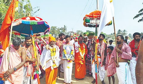 ಹಗರಿಬೊಮ್ಮನಹಳ್ಳಿ ತಾಲೂಕಿನ ನಕ್ರಾಳ್ ತಾಂಡದಲ್ಲಿ ಗ್ರಾಮಸ್ಥರು ಭಾನುವಾರ ಹಮ್ಮಿಕೊಂಡಿದ್ದ, ಶ್ರೀಸಂತ ಸೇವಾಲಾಲ್ ಜಯಂತೋತ್ಸವ ನಡೆಯಿತು.