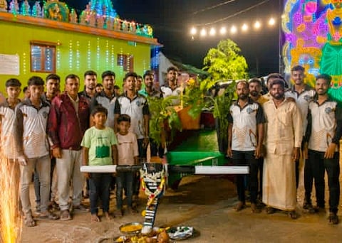 ಬೆಟ್ಟದಪುರ ಸಮೀಪದ ಅಲ್ಪನಾಯಕನಹಳ್ಳಿ ಗ್ರಾಮದಲ್ಲಿ ಕಳೆದ ಒಂಬತ್ತು ವರ್ಷಗಳ ಬಳಿಕ ಬಂಡಿಹಬ್ಬವನ್ನು ವಿಜೃಂಭಣೆಯಿಂದ ಆಚರಿಸಲಾಯಿತು.