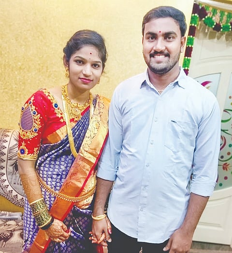 Housewife commits suicide after leaving a death note.