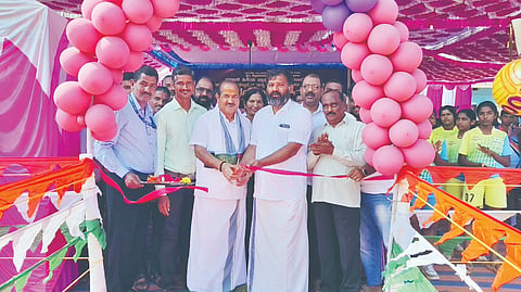 ಉಡುಪಿ ಜಿಲ್ಲಾಮಟ್ಟದ 14 ಮತ್ತು 17ರ ವಯೋವಾನದ ಬಾಲಕ-ಬಾಲಕಿಯರ ಥ್ರೋಬಾಲ್ ಪಂದ್ಯಾಟ ಆಲೂರು ಸರ್ಕಾರಿ ಹಿರಿಯ ಪ್ರಾಥಮಿಕ ಶಾಲೆಯಲ್ಲಿ ನಡೆಯಿತು.