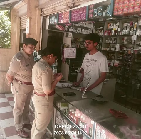ಪೊಲೀಸರು ವಿವಿಧ ಪ್ರದೇಶಗಳಲ್ಲಿ ಜಾಗೃತಿ ಮೂಡಿಸಿದರು.