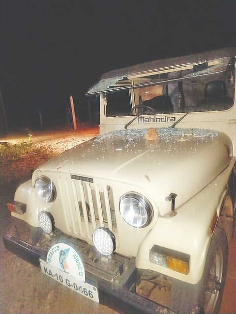 ಹಾನಿಗೊಳಗಾದ ಜೀಪ್