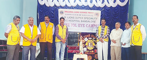 ಕೊಳ್ಳೇಗಾಲದ ಲಯನ್ಸ್ ಕ್ಲಬ್‌ನಲ್ಲಿ ಆಯೋಜಿಸಿದ್ದ ಕಣ್ಣಿನ ತಪಾಸಣಾ ಶಿಬಿರಕ್ಕೆ ಪುಟ್ಟಮಾದಪ್ಪ ಚಾಲನೆ ನೀಡಿದರು. ಎಸ್.ನಾಗ ರಾಜು, ಜಿ.ಎಸ್.ಮಹದೇವ ಪ್ರಸಾದ್, ಚನ್ನಮಾದೇಗೌಡ, ವಿರೂಪಾಕ್ಷ ಸ್ವಾಮಿ, ಆನಂದ ರಾಮ ಶೆಟ್ಟಿ ಇದ್ದರು.