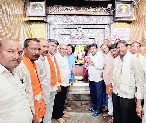 ವಿಶೇಷ ಪೂಜೆ