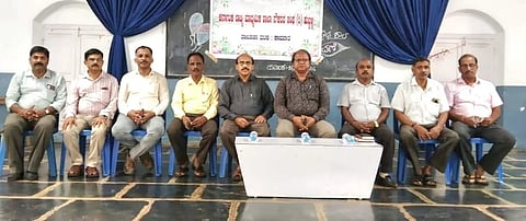 ಮಾಧ್ಯಮಿಕ ಶಾಲಾ ನೌಕರರ ಸಂಘದ ಸಭೆ ನಡೆಯಿತು. 