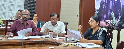 ಜಿಲ್ಲಾಧಿಕಾರಿ ಕೆ.ಲಕ್ಷ್ಮೀಪ್ರಿಯಾ ಸಭೆ ನಡೆಸಿದರು. 
