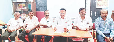 ಸುದ್ದಿಗೋಷ್ಠಿಯಲ್ಲಿ ಬಿಇಒ ಧನಂಜಯ ಮಾತನಾಡಿದರು. ಎಚ್.ಆರ್.ಅನಂತೇಗೌಡ, ಚಂದ್ರೇಶೇಖರ್, ದೇವರಾಜು, ರವೀಶ್, ನಾಗೇಶ್, ಶಿವರಾಮಣ್ಣ, ರಮೇಶ್ ಇದ್ದರು.