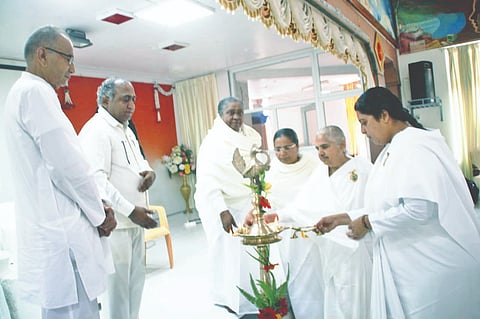 ಲಿಂಗದೇವರಕೊಪ್ಪಲಿನ ರಾಜಯೋಗ ರಿಟ್ರೀಟ್ ಸೆಂಟರ್‌ನಲ್ಲಿ ಆಯೋಜಿಸಿದ್ದ ಕಾರ್ಯಾಗಾರದ ಉದ್ಘಾಟನೆಯಲ್ಲಿ ಬಿ.ಕೆ.ಲಕ್ಷ್ಮೀಜಿಮ, ಬಿ.ಕೆ.ರಂಗನಾಥ್, ಡಾ.ಸಚಿನ್‌ಪರಬ್ , ಬಿ.ಕೆ. ಶಾರದಾಜೀ, ಬಿ.ಕೆ. ಪ್ರಭಾಮಣೀಜೀ, ಬಿ.ಕೆ. ದಾನೇಶ್ವರೀಜೀ ಇದ್ದರು.