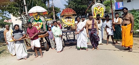 ಅರಕಲಗೂಡು ತಾಲೂಕಿನ ರಾಮನಾಥಪುರದಲ್ಲಿ ಸಂಕ್ರಾಂತಿ ಹಬ್ಬದ ಅಂಗವಾಗಿ ಶ್ರೀ ರಾಮೇಶ್ವರ, ಶ್ರೀ ಅಗಸ್ತ್ಯೇಶ್ವರ, ಶ್ರೀ ಪ್ರಸನ್ನ ಸುಬ್ರಹ್ಮಣ್ಯಸ್ವಾಮಿ  ದೇವರ ಉತ್ಸವ ನಡೆಸಲಾಯಿತು.