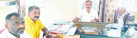 ಸುದ್ದಿಗೋಷ್ಠಿಯಲ್ಲಿ ಕ್ಷೇತ್ರ ಶಿಕ್ಷಣಾಧಿಕಾರಿ ವೈ.ಕೆ.ತಿಮ್ಮೇಗೌಡ ಮಾಹಿತಿ ನೀಡಿದರು.