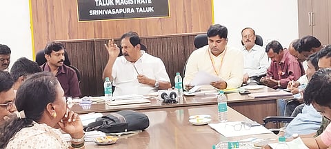 ಸರ್ಕಾರಿ ಆಸ್ತಿ ರಕ್ಷಣೆ ಅಧಿಕಾರಿಗಳ ಜವಾಬ್ದಾರಿ government