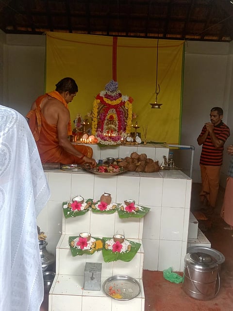 ಹೆಗ್ಗಳ ಪಾಲ್ಟ್ ಮಕ್ಕಿ ನಾಗಬನದಲ್ಲಿ ನಾಗರ ಪಂಚಮಿ ಪ್ರಯಕ್ತ ನಾಗ ತಂಬಿಲ ಪೂಜೆ.