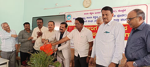 ಕೊಪ್ಪಳದಲ್ಲಿ ಶನಿವಾರ ಹಮ್ಮಿಕೊಂಡಿದ್ದ ತರಬೇತಿ ಕಾರ್ಯಾಗಾರವನ್ನು ಡಿಡಿಪಿಯು ಜಗದೀಶ ಜಿ.ಎಚ್​.ಉದ್ಘಾಟಿಸಿದರು. 