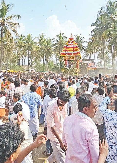 ಅರಸೀಕೆರೆ ಗ್ರಾಮಾಂತರ ತಾಲೂಕು ಜಾವಗಲ್ ಗ್ರಾಮದ ಶ್ರೀ ಕರಿಯಮ್ಮ ದೇವಿ ಜಾತ್ರಾ ಮಹೋತ್ಸವ ಸಂಪನ್ನಗೊಂಡಿತು.