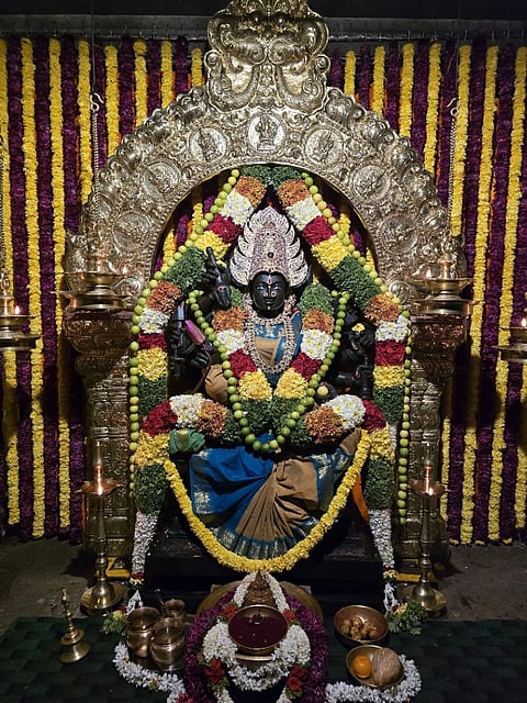 ಮೊದಲ ಆಷಾಡ ಶುಕ್ರವಾರದ ಹಿನ್ನೆಲೆಯಲ್ಲಿ ಕೆ.ಎಂ.ದೊಡ್ಡಿಯ ಚಾಂಶುಗರ್ಸ್‌ ಕಾರ್ಖಾನೆ ಆವರಣದಲ್ಲಿರುವ ಶ್ರೀ ಚಾಮುಂಡೇಶ್ವರಿ ತಾಯಿಗೆ ವಿಶೇಷ ಅಲಂಕಾರ ಮಾಡಲಾಗಿತ್ತು