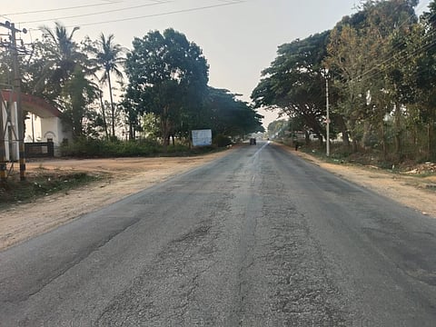 ಬೇಲೂರು-ಹಾಸನ ರಸ್ತೆ
