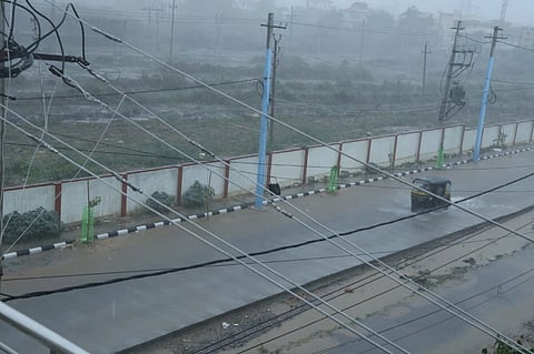 ರಾಯಚೂರಿನಲ್ಲಿ ಶುಕ್ರವಾರ ಸಂಜೆ ಸುರಿದ ಮಳೆ.