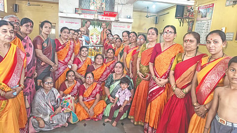 ಜೇವರ್ಗಿಯ ಶ್ರೀ ಲ್ಮ ನರಸಿಂಹ ದೇವಸ್ಥಾನದಲ್ಲಿ ಅಧಿಕ ಮಾಸ ನಿಮಿತ್ತ ಆಯೋಜಿಸಿದ್ದ ಧಾರ್ಮಿಕ ಕಾರ್ಯಕ್ರಮ ಮಂಗಲೋತ್ಸವ ನಡೆಯಿತು. 