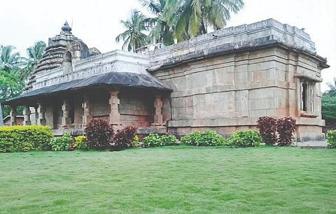 ಹಲಸಿಯ ಭೂವರಾಹ ಲಕ್ಷ್ಮೀನರಸಿಂಹ ದೇವಸ್ಥಾನ.