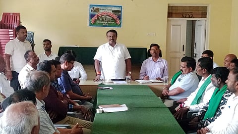 ಚನ್ನರಾಯಪಟ್ಟಣದಲ್ಲಿನ ತಾಲ್ಲೂಕು ಕಛೇರಿಯಲ್ಲಿ ಕೆಂಪೇಗೌಡ ಜಯಂತಿ ಆಚರಣೆ ಕುರಿತಾಗಿ ನಡೆದ ಪೂರ್ವಭಾವಿ ಸಭೆಯಲ್ಲಿ ಶಾಸಕ ಸಿ.ಎನ್.ಬಾಲಕೃಷ್ಣ ಸಭೆಯನ್ನುದ್ದೇಶಿ ಮಾತನಾಡಿದರು.