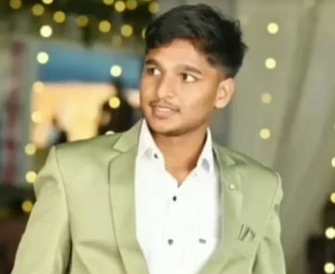 ವಿದ್ಯಾರ್ಥಿ ಶ್ರೀನಿವಾಸ್