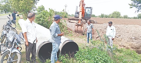 ಕಳೆದ ವರ್ಷವೇ ಬೂದಿಹಾಳ-ಪೀರಾಪುರ ಏತ ನೀರಾವರಿ ಪೈಪ್​ಲೈನ್​ ಕಾಮಗಾರಿ ಪೂರ್ಣಗೊಂಡಿರುವುದು.
