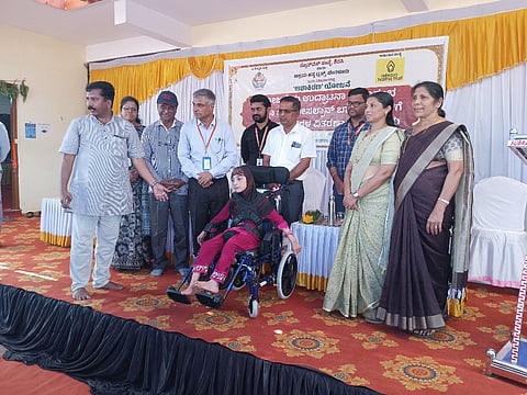 ಎಂಡೋಸಲ್ಫಾನ್‌ ಪೀಡಿತರಿಗೆ ಸೌಲಭ್ಯ ವಿತರಿಸಲಾಯಿತು.