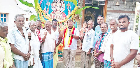 ಮದ್ದೂರು ತಾಲೂಕಿನ ವಳಗೆರೆಹಳ್ಳಿ ಗ್ರಾಮದಲ್ಲಿ ವಿಶ್ವಕರ್ಮ ಜಯಂತ್ಯೋತ್ಸವ ಆಚರಿಸಲಾಯಿತು. ವಿ.ಸಿ.ಉಮಾಶಂಕರ್, ಮಂಜು, ಸಿದ್ದರಾಜು, ಮಹಾದೇವರಾಜು, ವೆಂಕಟೇಶಾಚಾರಿ,ಮೂರ್ತಾಚಾರಿ ಇದ್ದರು.