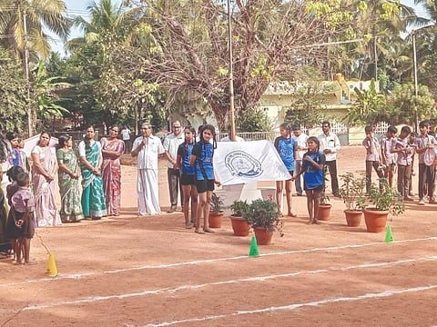 ಗಂಗೊಳ್ಳಿ ಕೊಂಚಾಡಿ ರಾಧಾ ಶೆ ಣೈ ಸರ್ಕಾರಿ ಹಿರಿಯ ಪ್ರಾಥಮಿಕ ಶಾಲೆ ವಾರ್ಷಿಕ ಕ್ರೀಡಾಕೂಟದಲ್ಲಿ ಬಿ.ರಾಘವೇಂದ್ರ ಪೈ, ಸುರೇಶ ಪೂಜಾರಿ, ರವಿಶಂಕರ ಖಾರ್ವಿ, ಅಶೋಕ ಪೂಜಾರಿ ಇತರರಿದ್ದರು.