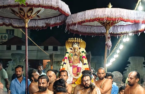 ಅವತಾರ ಸ್ಥಳ ಶ್ರೀಪೆರಂಬೂದೂರಿನಲ್ಲಿ ರಾಮಾನುಜರಿಗೆ ಬಂಗಾರದ ಹಂಸ ವಾಹನೋತ್ಸವ ನಡೆಯಿತು. 