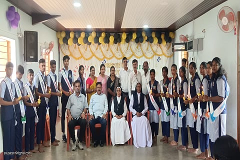 ಎನ್.ಆರ್.ಪುರದ ಮೆಣಸೂರು ಮೌಂಟ್ ಕಾರ್ಮಲ್ ಪದವಿ ಪೂರ್ವ ಕಾಲೇಜಿನಲ್ಲಿ ಕಾರ್ಮಲ್ ಡೇ ಸಮಾರಂಭ ನಡೆಯಿತು. 
