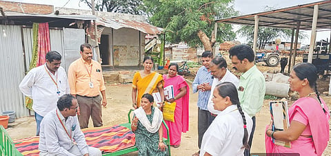  ಮೋರನಾಳ ಗ್ರಾಮದಲ್ಲಿ ಜಿಲ್ಲಾ ಮಟ್ಟದ ಕುಷ್ಠರೋಗ ಅರಿವು ಆಂದೋಲನ ತಂಡ ಮನೆಮನೆಗೆ ತೆರಳಿ ಜಾಗೃತಿ ಮೂಡಿಸಿತು. 