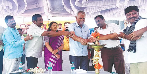 ಕೆಲಸಕ್ಕೆ ಮಧ್ಯವರ್ತಿಗಳ ಮೊರೆ ಹೋಗದಿರಿ work