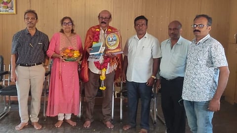 Give a grant to Sahitya Akademi