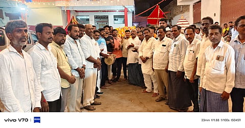  ಕಾಳಗಿ ತಾಲೂಕಿನ ಕೊಡದೂರಿನಲ್ಲಿ ಭಕ್ತರ ಜೈೂಷದ ಮಧ್ಯೆ ಶ್ರೀ ಕಂಠಿಬಸವೇಶ್ವರ ಹಾಗೂ ಮರಗಮ್ಮ ದೇವಿ ಪಲ್ಲಕ್ಕಿ ಮಹೋತ್ಸವ ನಡೆಯಿತು.
