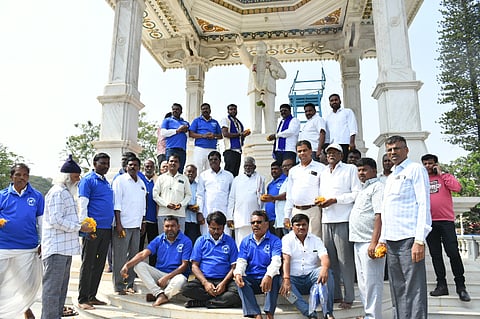 ಪರಿಶಿಷ್ಟ ಜಾತಿಗಳ ಒಳ ಮೀಸಲಾತಿ ಹೋರಾಟ ಸಮಿತಿ ವತಿಯಿಂದ ಗುರುವಾರ ನಗರದ ಪುರಭವನ ಆವರಣದಲ್ಲಿ ಪ್ರತಿಭಟನಾ ಸಮಾವೇಶ ನಡೆಸಲಾಯಿತು.