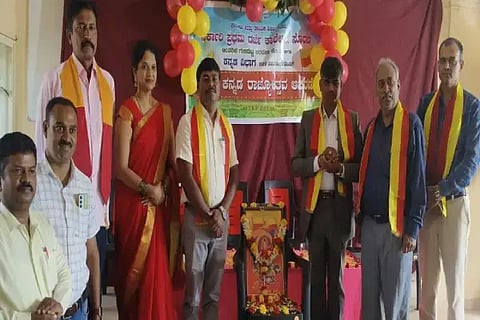 ಸೊರಬದ ಪ್ರಥಮದರ್ಜೆ ಕಾಲೇಜಿನಲ್ಲಿ ಹಮ್ಮಿಕೊಂಡಿದ್ದ ಕನ್ನಡ ರಾಜ್ಯೋತ್ಸವದಲ್ಲಿ ವೈ.ಜಿ.ಪುಟ್ಟಸ್ವಾಮಿ, ಡಾ. ಶಿವರಾಯಪ್ಪ, ವಿನಯ್, ಪವಿತ್ರಾ ಇತರರಿದ್ದರು.