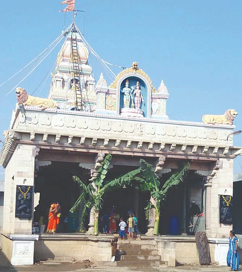 ತಾಲೂಕಿನ ಮುದೇನೂರ ಗ್ರಾಮದ ಶ್ರೀ ಲಕ್ಕಮ್ಮದೇವಿ