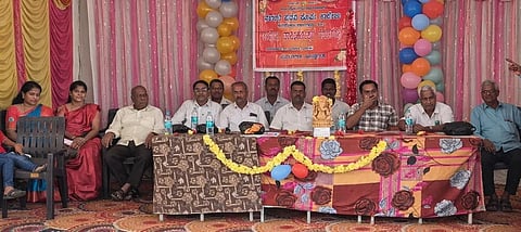 ಹನಸೋಗೆ ಪಿಯುಸಿ ಕಾಲೇಜಿನಲ್ಲಿ ಸಾಹಿತ್ಯ ಮತ್ತು ಸಾಂಸ್ಕೃತಿಕ ಕಾರ್ಯಕ್ರಮ ನಡೆಯಿತು. ಸಿಡಿಸಿ ಉಪಾಧ್ಯಕ್ಷ ಕರಿಗೌಡ ವಿ ಎಸ್‌ಎಸ್ ಅಧ್ಯಕ್ಷ ಕೆ.ವಿ.ಮಹದೇವಪ್ಪ, ಪ್ರಾಂಶುಪಾಲ ವಿಶ್ವನಾಥ್ ಇದ್ದರು. 