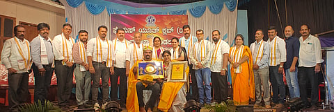 ತೋಕೂರು 31ನೇ ವಾರ್ಷಿಕೋತ್ಸವದ ಸಭಾ ಕಾರ್ಯಕ್ರಮದಲ್ಲಿ ಕವಿತಾ ಸನೀಲ್, ಭುವನಾಭಿರಾಮ ಉಡುಪ, ಜಗದೀಶ್ ಕೆ., ದಿನೇಶ್ ಎಲ್.ಬಂಗೇರ, ಹಿಮಕರ್ ಸುವರ್ಣ ಕಲ್ಲಾಡಿ, ದಿವಾಕರ ಕರ್ಕೇರ, ವಿಶ್ವನಾಥ್, ಸದಾಶಿವ ಕುಂದರ್, ಅರ್ಪಿತಾ ಪ್ರಶಾಂತ್ ಶೆಟ್ಟಿ, ಗುರುರಾಜ್ ಪೂಜಾರಿ ಇದ್ದರು.