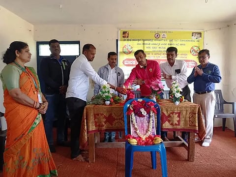 ಕೊಡ್ಲಿಪೇಟೆ ವಿದ್ಯಾಸಂಸ್ಥೆಯಲ್ಲಿ ಜನಜಾಗೃತಿ ವೇದಿಕೆ ವತಿಯಿಂದ ಆಯೋಜಿಸಿದ್ದ ಮಾದಕ ವಸ್ತು ವಿರೋಧಿ ದಿನಾಚಣೆ ಜನಜಾಗೃತಿ ಕಾರ್ಯಕ್ರಮವನ್ನು ಚಂದ್ರಶೇಖರ್ ಅಡ್ಮಿನಿ ಉದ್ಘಾಟಿಸಿದರು. ಭಗವಾನ್ ಗೌಡ, ಮಹಮ್ಮದ್ ಹನೀಫ್, ಮುನಾವರ್ ಪಾಷ, ಮಹೇಶ್ ಇತರರು ಇದ್ದರು.