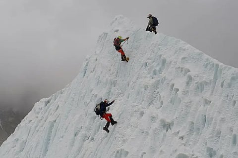 Indian  Mount Everest climbers death
