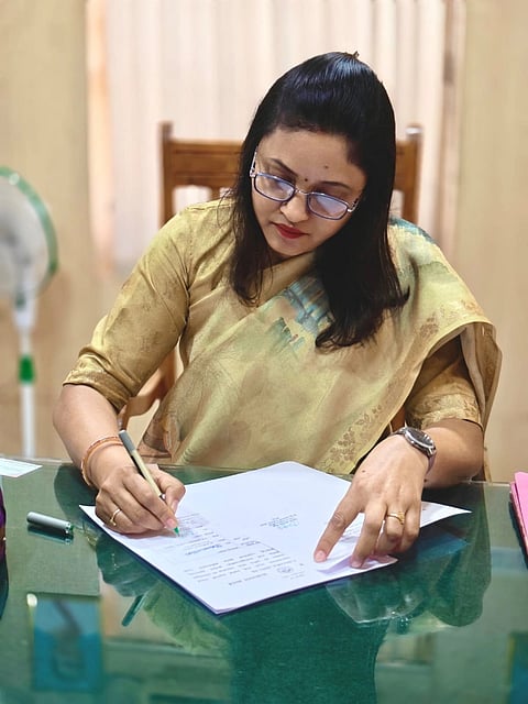 ಅನುರಾಧಾ ವಸ್ತ್ರದ