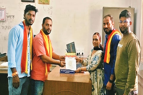 ಬೆಂಬಲ ಬೆಲೆಯಡಿ ಖರೀದಿಸಿದ ರಾಗಿಯ ಬಿಲ್ ಪಾವತಿಸಬೇಕು ಎಂದು ಒತ್ತಾಯಿಸಿ ಕರವೇ ಕಾರ್ಯಕರ್ತರು ಶಿರಸ್ತೇದಾರ್ ಕೆ.ಆರ್.ನೀಲಾಂಬಿಕೆಗೆ ಮನವಿ ಸಲ್ಲಿಸಿದರು.  