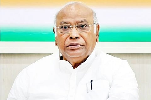ಎಐಸಿಸಿ ಅಧ್ಯಕ್ಷ ಮಲ್ಲಿಕಾರ್ಜುನ ಖರ್ಗೆ