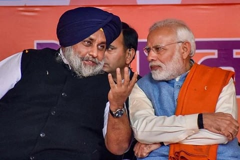 ಸುಖ್‌ಬೀರ್ ಸಿಂಗ್ ಬಾದಲ್ ಮತ್ತು ಪ್ರಧಾನಿ ಮೋದಿ